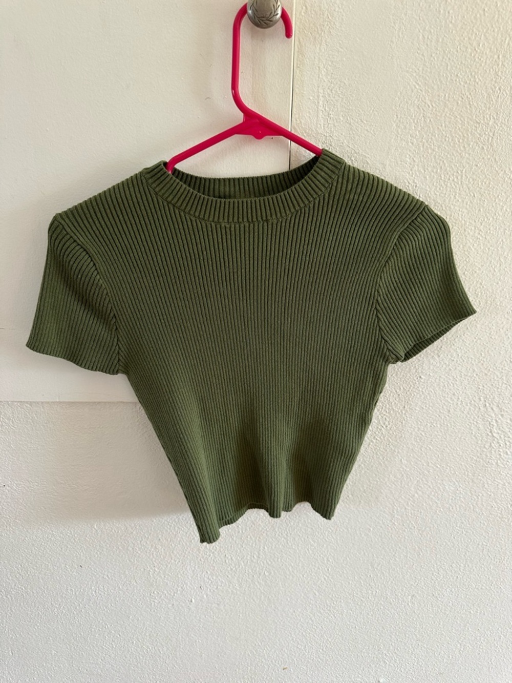 Forever 21 Olive Green Ribbed Short Sleeve Crop Top